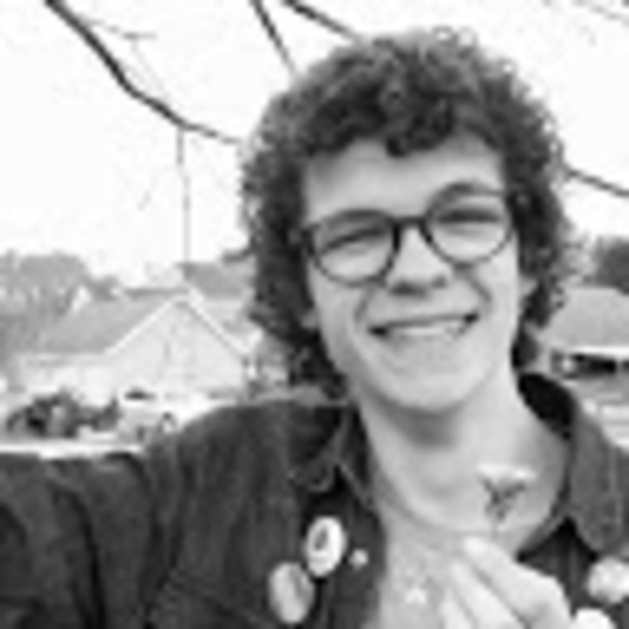 Meet your Posher, Kenneth - Picture 1 of 1